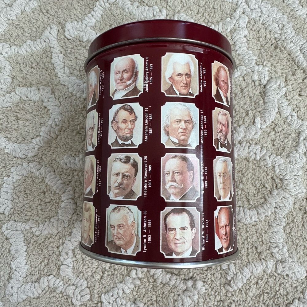 Vintage 1985 Valleybrook Farms Presidential 1789-1988 Cookie Tin
